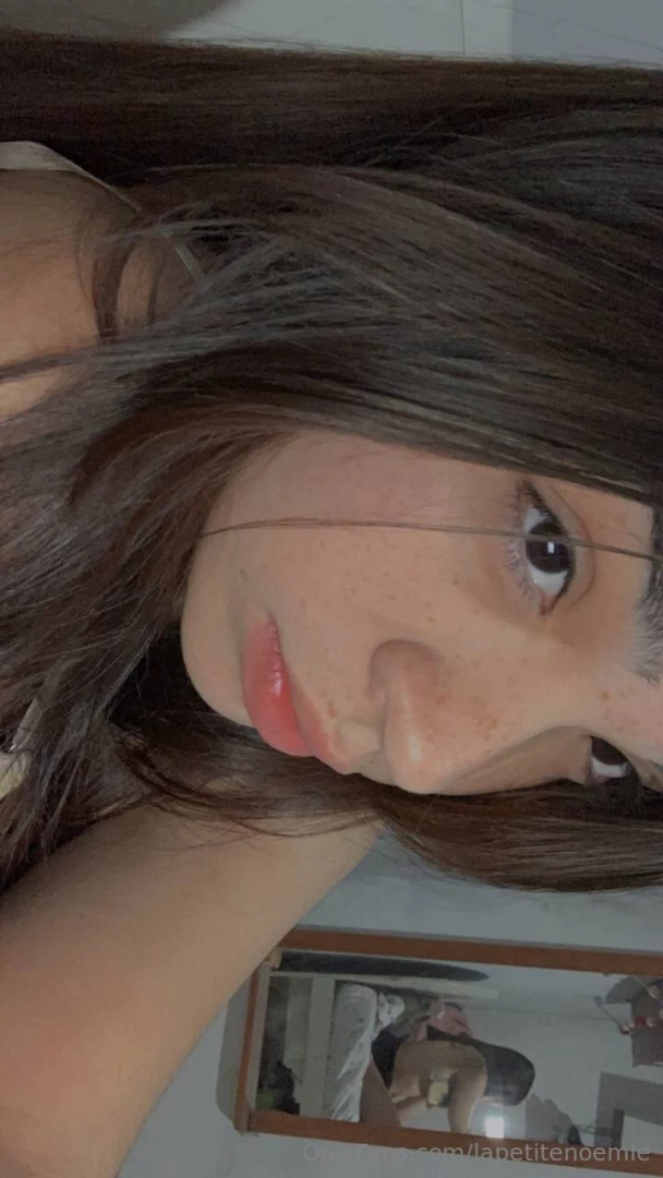 Ma meilleur pote vient de f ter ses 18 ans et a d cid de lancer son 