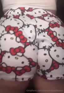 Y all like my new shorts