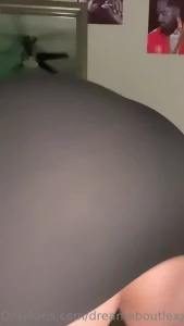 Wish it was a bitch behind me licking it