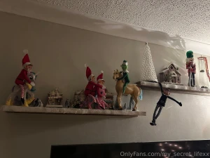 All having a ride tonight apart from elvis he s got himself into a bit