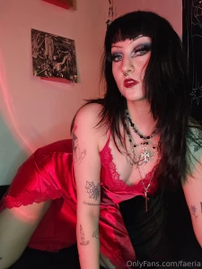 Feeding your armpit fetish