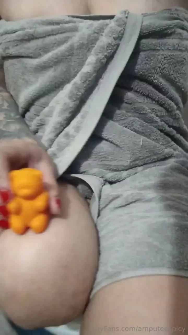 I just got out of the shower and recorded a special and funny video i 