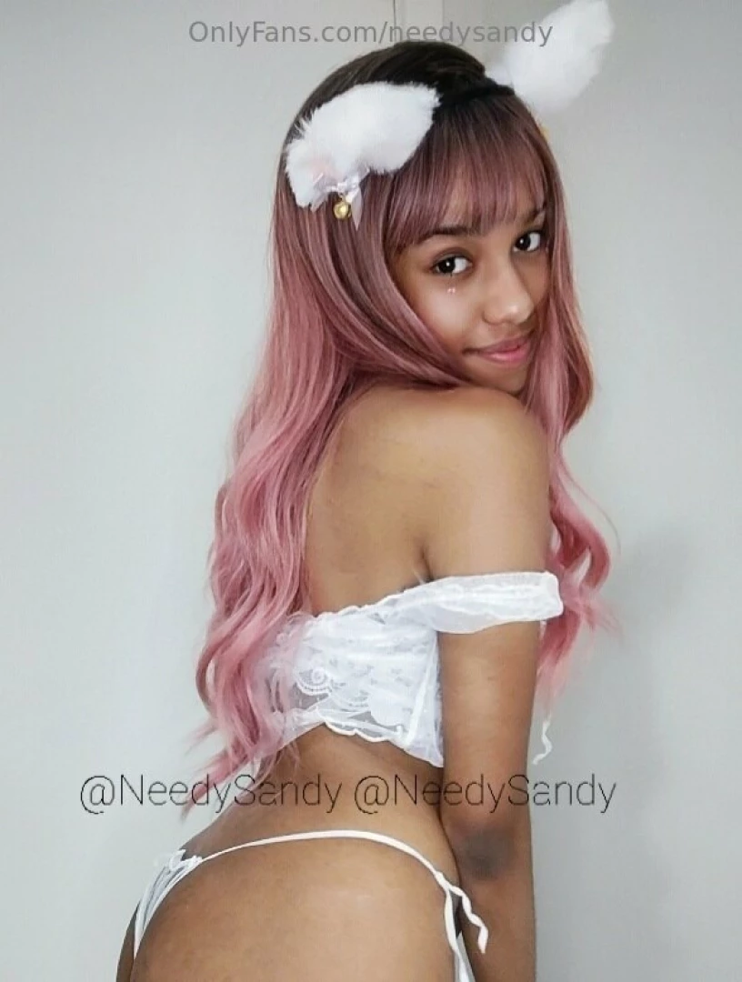 Would you pet this needy kitty 