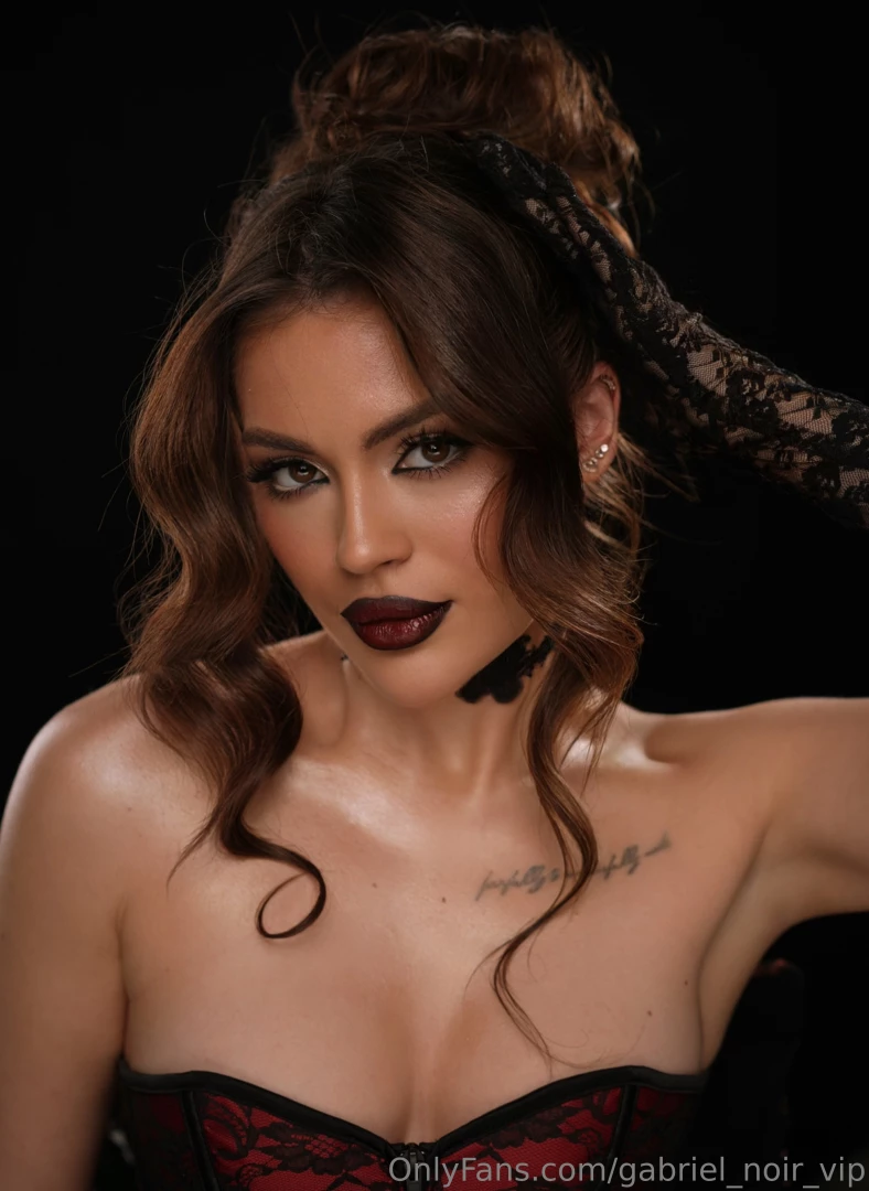 I went on a photo shoot this weekend with a new-to-me look and 