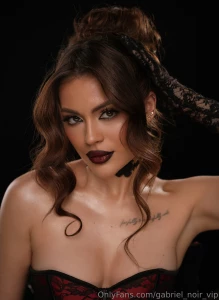 I went on a photo shoot this weekend with a new-to-me look and