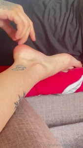 Meu namorado n pode ter 5 segundos de paz que eu j vo enfiando o p pra