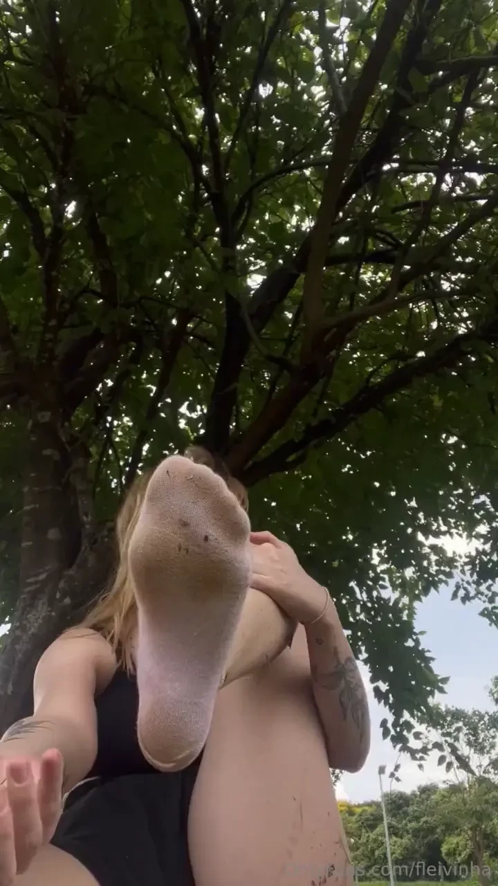 Eu acabada depois de correr e tive q ser r pida pq as pessoas passam 