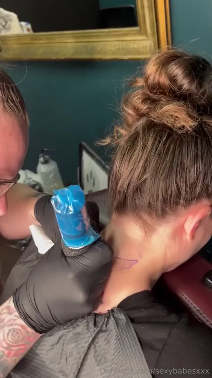 Free content of me getting a memorial piece for my cat part 1 