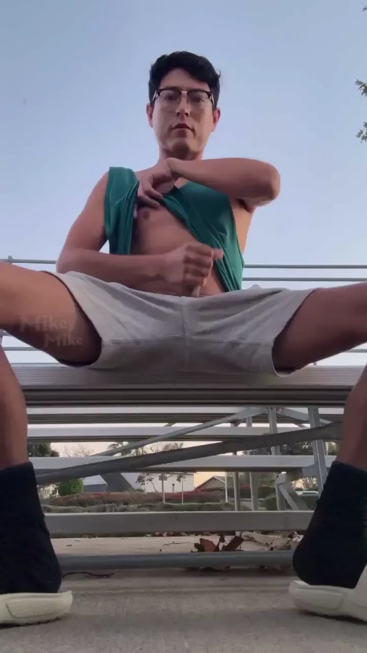 Got horny on my way to the car https onlyfans com mikeyplus c1 