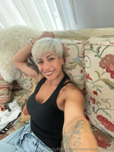 Coucou toi j esp re que tu vas bien ce soir si tu veux discuter un peu