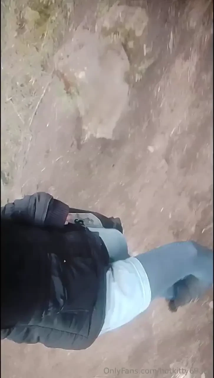 I am just a common argentinian girl who loves taking walks on nature 