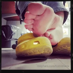 Currently calculating how many feet pictures i have to sell so my man