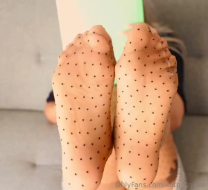 I need a foot rub would you volunteer