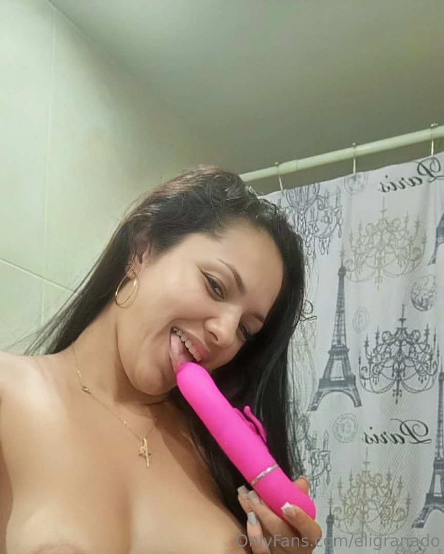 eligranado - Look how i use my delicious toy i m very hot 