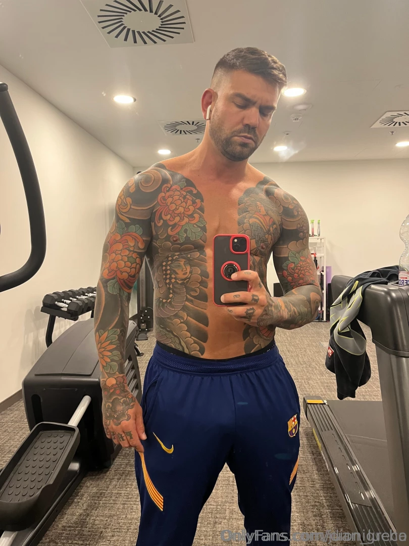 Spanish papi here to make your legs shake juan_lucho get me hard part 1 