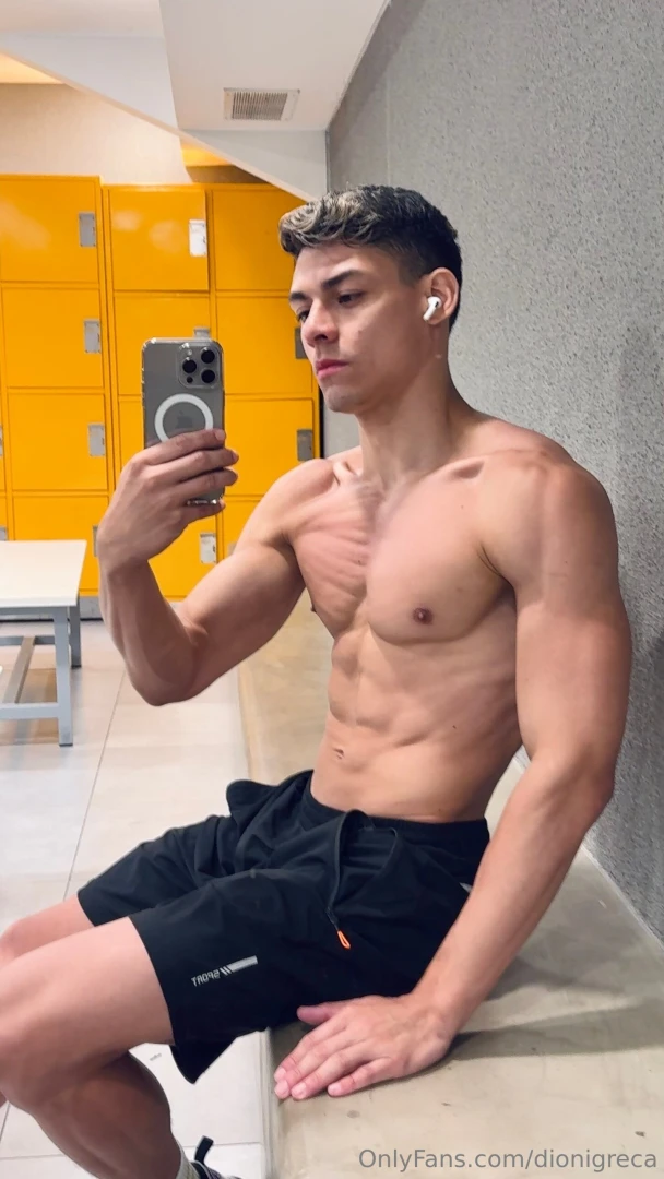 I ll share a day of my training with you baby tell me a little bit part 1 