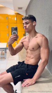 I ll share a day of my training with you baby tell me a little bit part 1