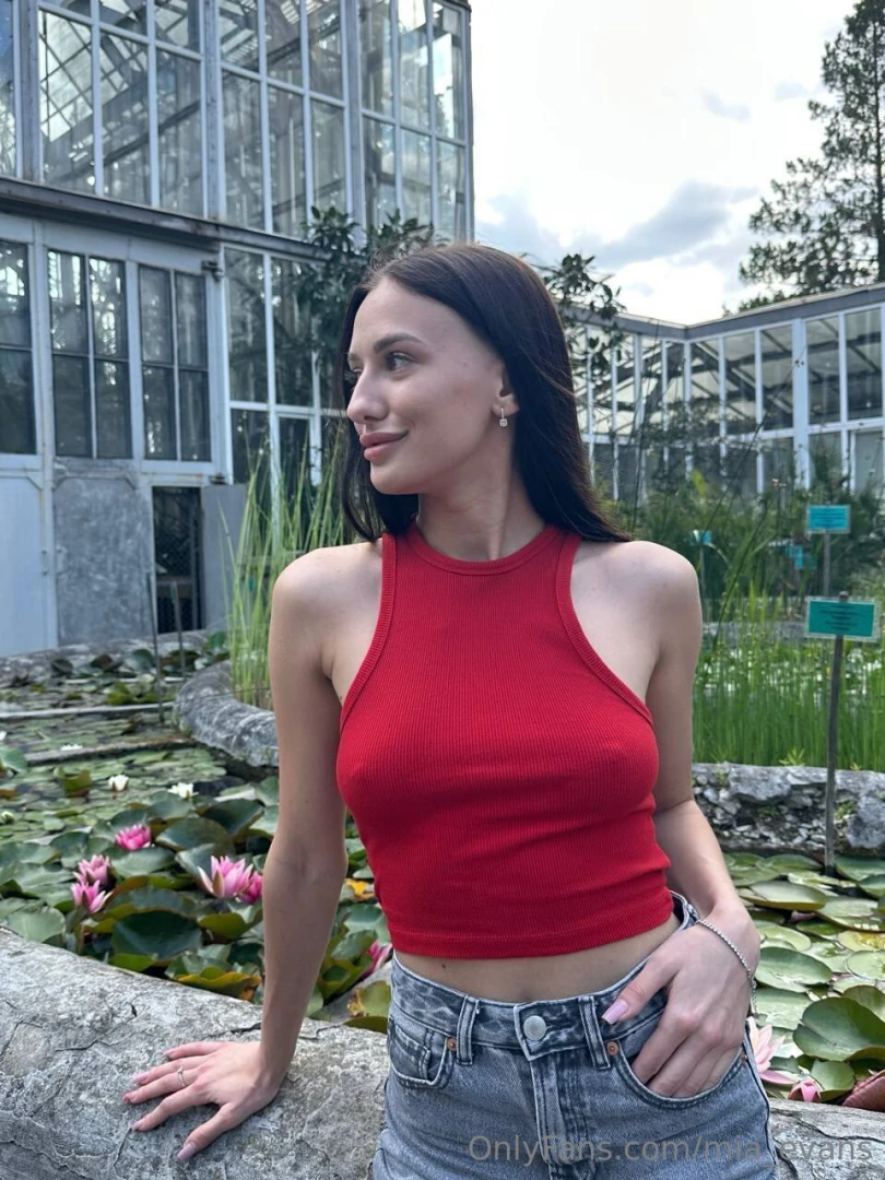 A botanical garden is a real living museum of nature it s a perfect 