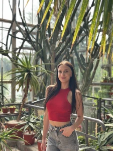 I visited a botanical garden with different plants and recorded it on