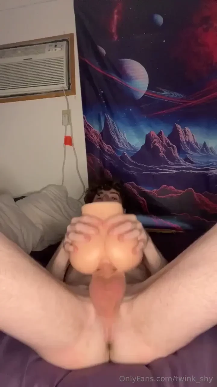 Good morning i love the wet slapping sound of this toy 