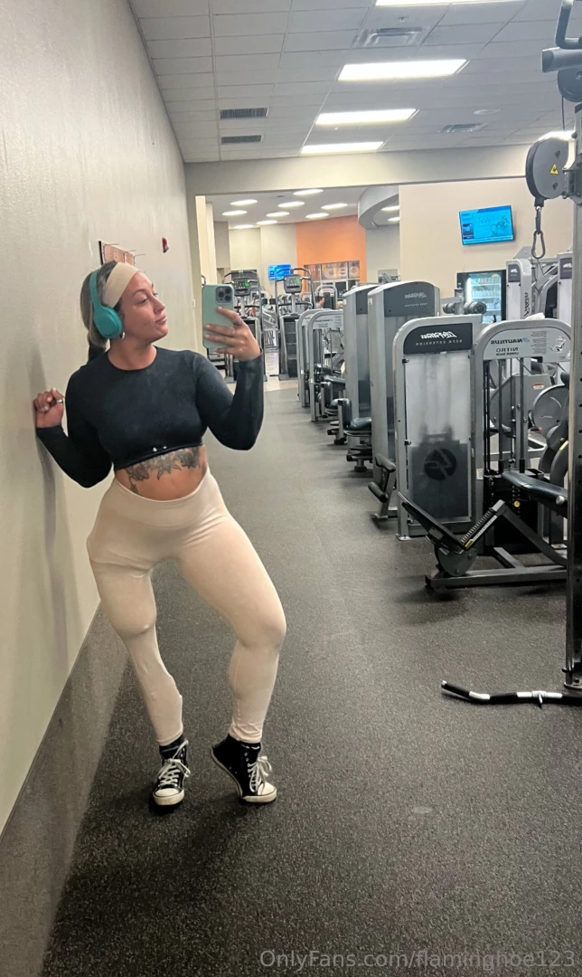 Diddddd you guys miss me i m sorry i been absent lately but i m 