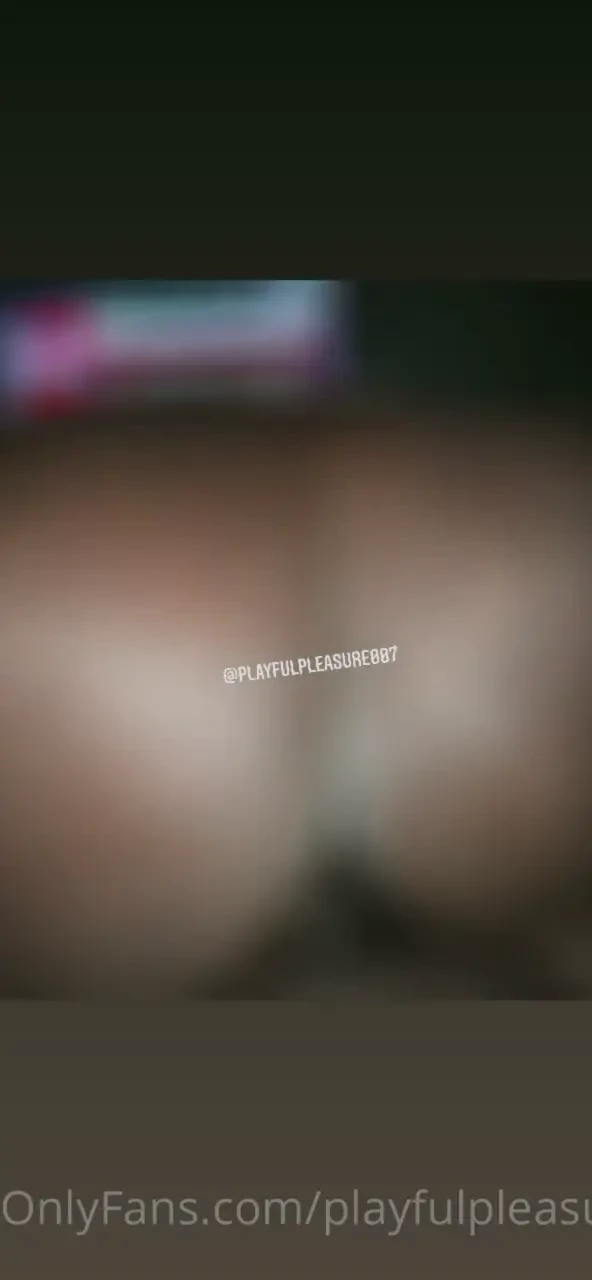 Fat ass smashing his dick do you wanna see where all the cream landed 