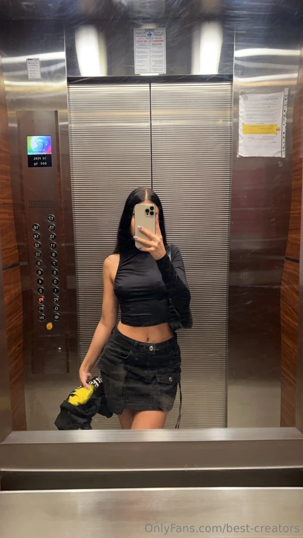Lunacarbella hey ich bin luna 19 jahre alt und komme aus k ln meine part 2 