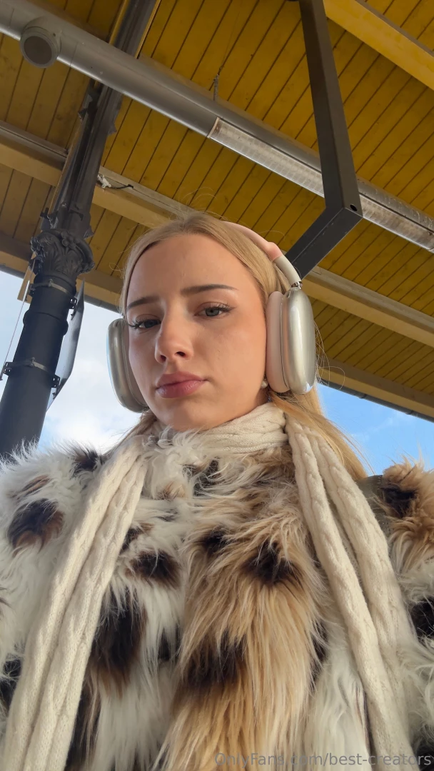 Charlottteeee c9 hi ich bin charlotte verspielt und immer offen f r part 1 