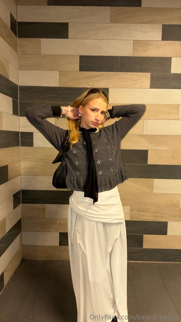 Charlottteeee c9 hi ich bin charlotte verspielt und immer offen f r 