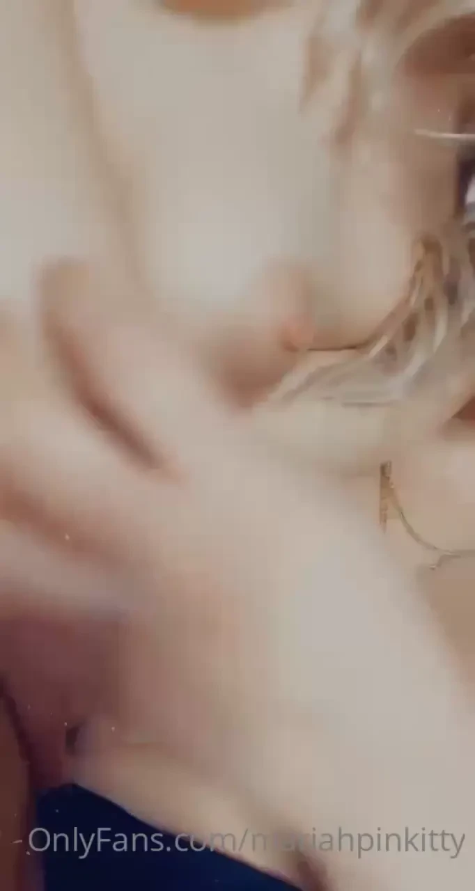 Licking amp touching my bff thearmenianqueen 