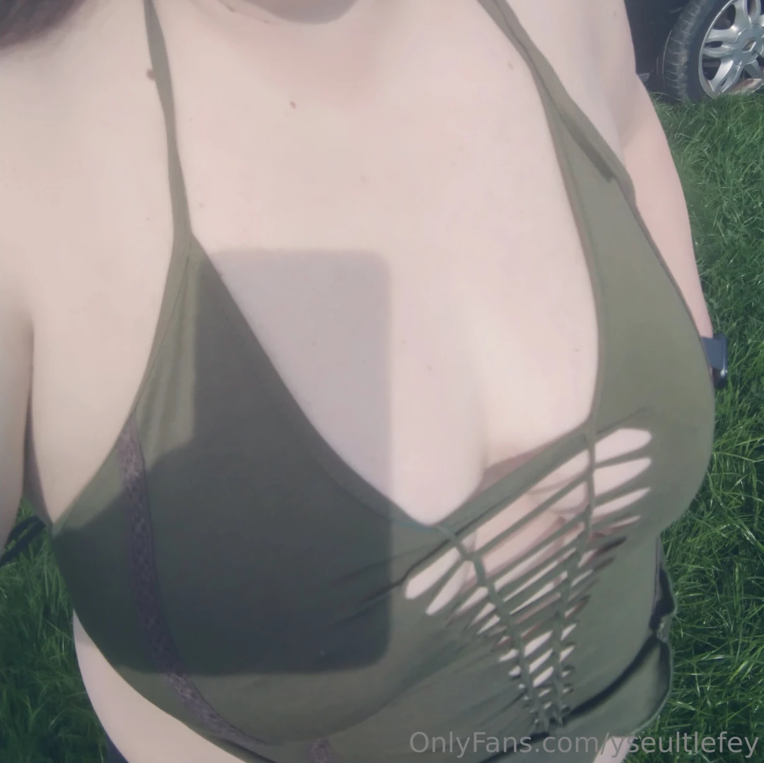 Another cheeky larp shot i think this is now my favourite top 