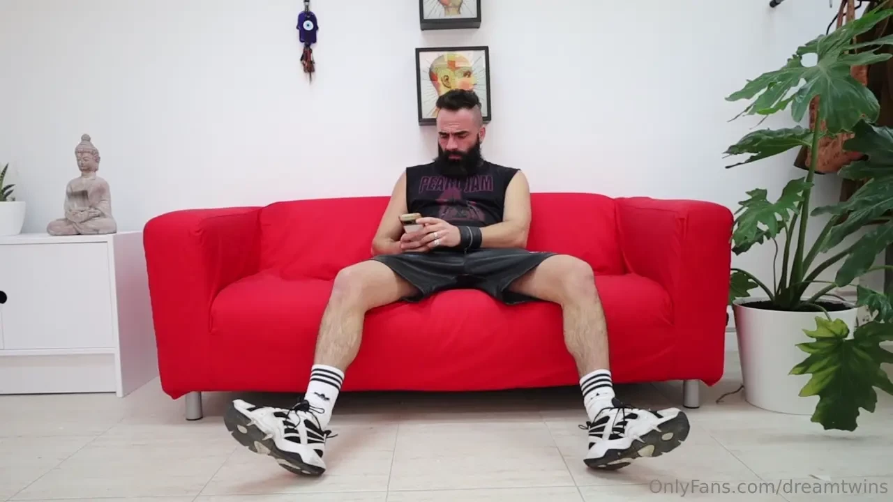 You waited for it and here it is you can enjoy the really hot session 