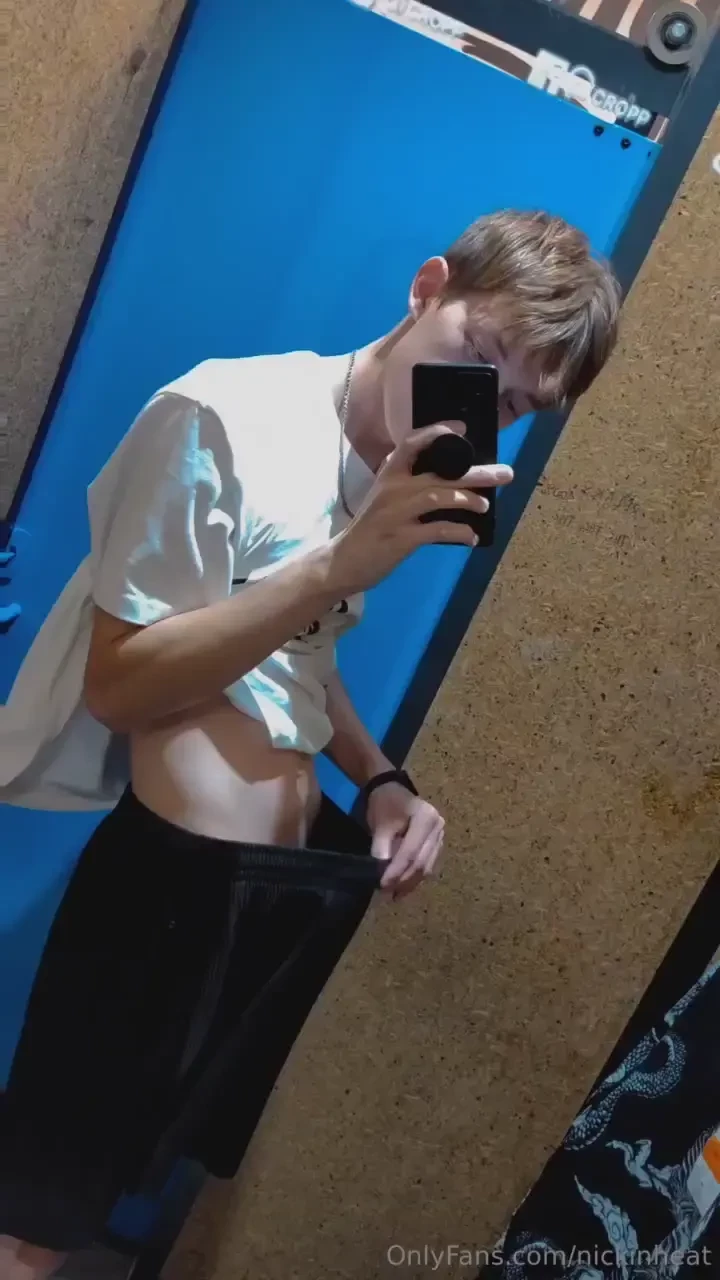 Went to the mall to grab some pants but in the fitting room things got 