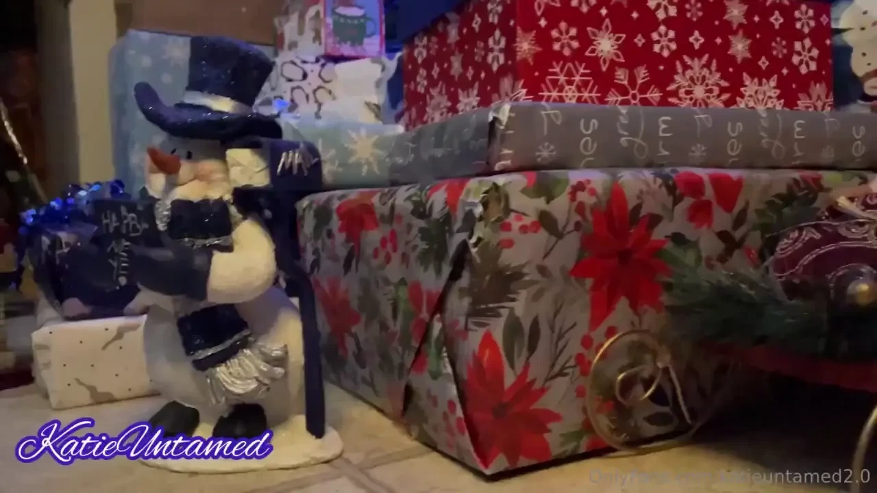 I swear i ve been a good girl santa 