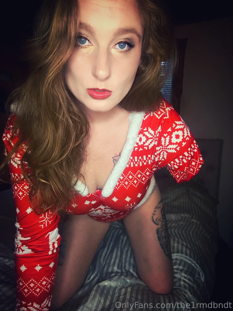 30 picture holiday lewd topless set features tiddies nub feet ass long part 1 