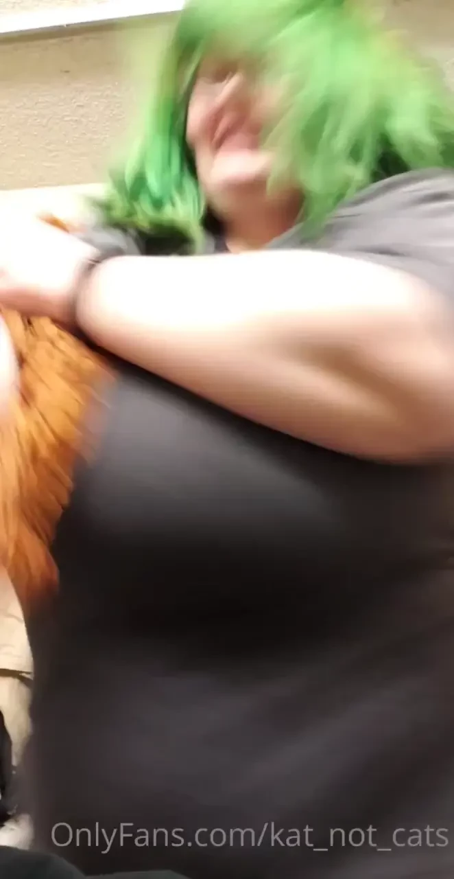 Stripping as fast as i can after the gym so i can cool off in the 