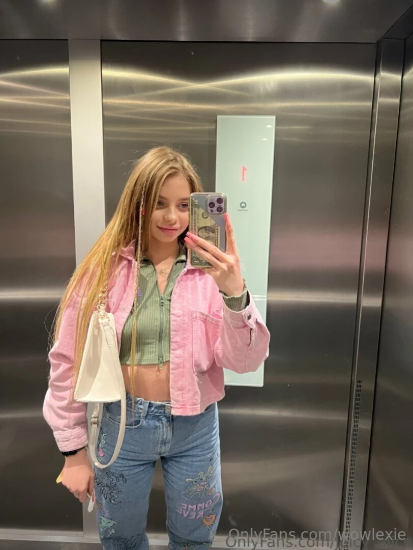 Dive into the realm of berry_maryy where exclusivity reigns cuteness part 820 