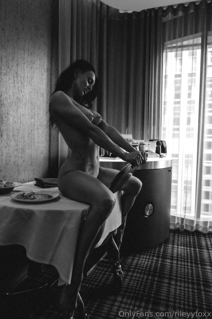 B amp w rate these photos out of 10 and message me why xx part 1 