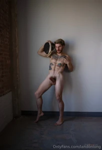 I think i m point to the north pole