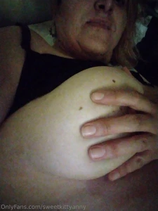 Very late late over here my right boobs is itching is that you craving part 2