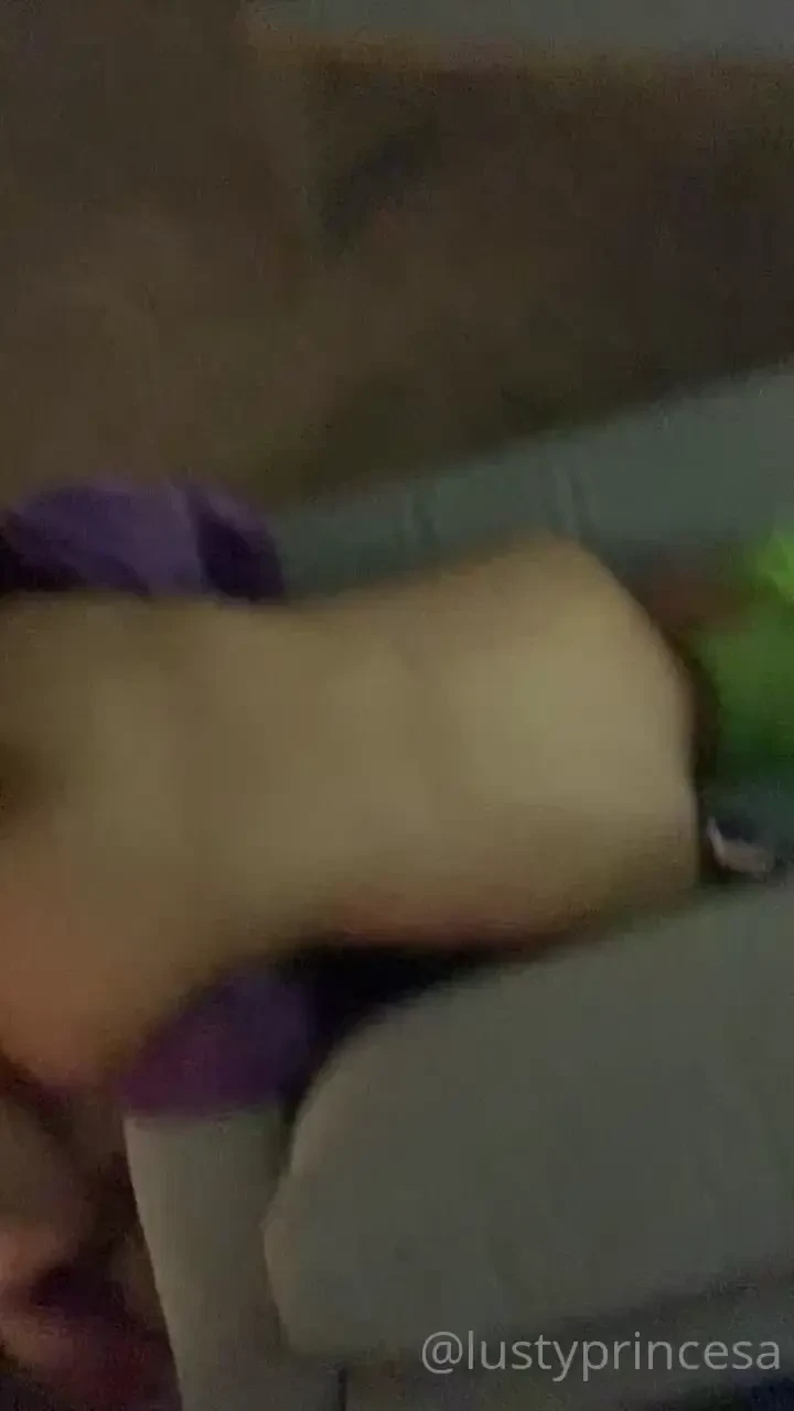 This bussy turns bottoms into tops nicolecknight 