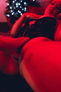 Swipe to pull it to the side side note is it weird that looking at my