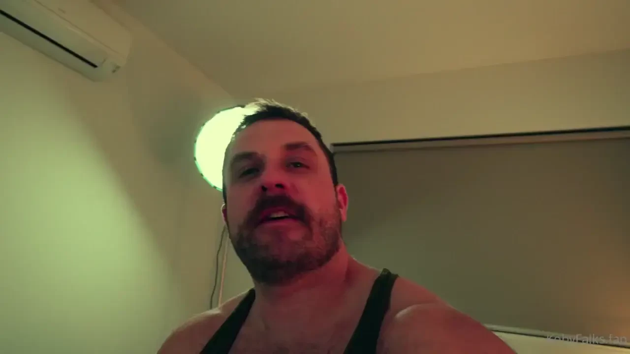 Mirror spray mirror mirror on the wall who s the ruggedest of them all 