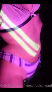 Follow the white line with your tongue sigue la l nea blanca con tu