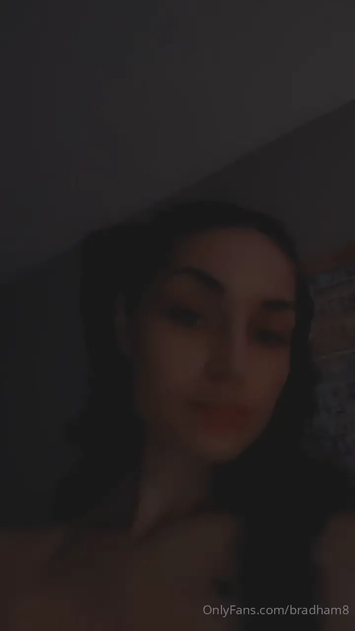 Add me on snap if you wanna see all my new content posted or customs 