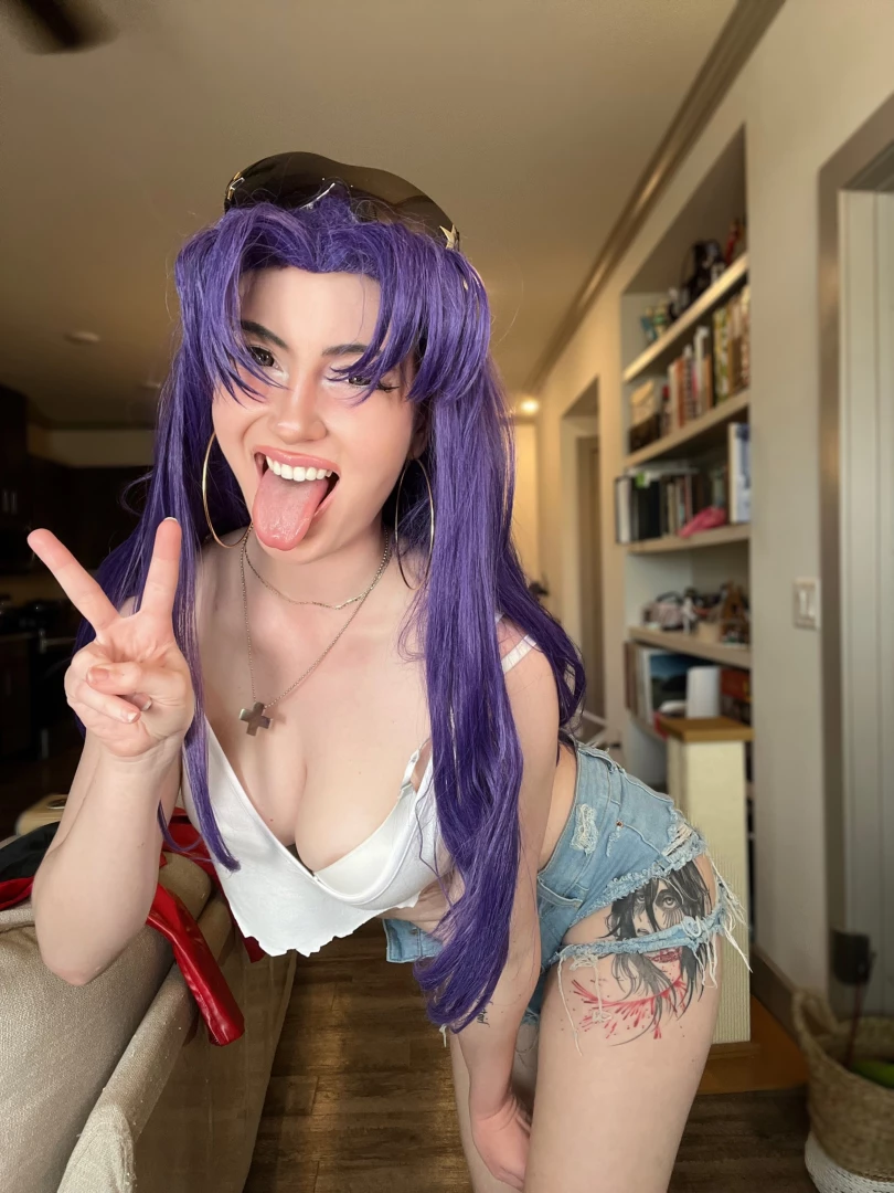 What misato content do you wanna see here next ask for anything you 