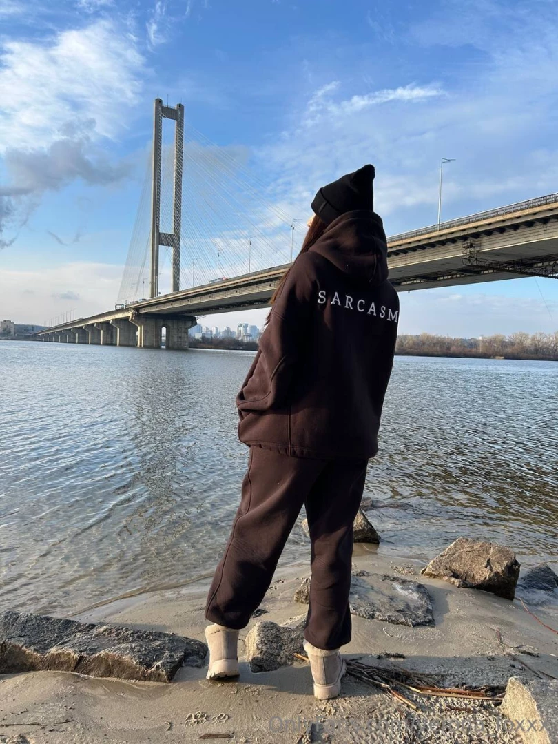 Was walking in the park today and came across a pond with fish i 