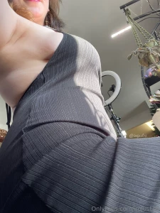 Tasteful sideboob part 1