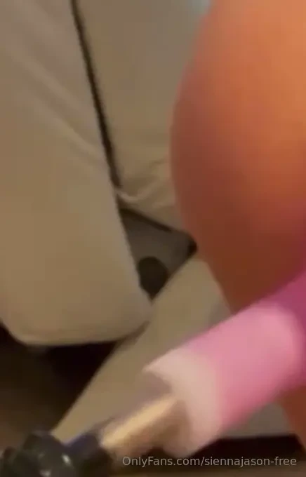 Omg i m naked on my knees getting fucked in both holes at the same 