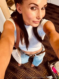 A quick lunch before i take all my clothes off amp get my box of toys